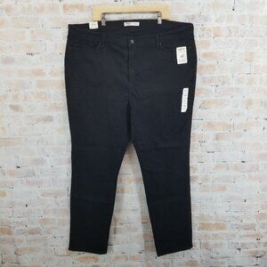 NWT Levi Strauss Signature Gold High-Rise Straight Black Jeans 26 Long (38 x 34)